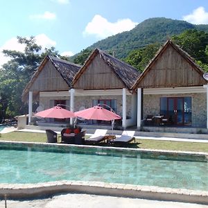 Rocks Beach Boutique Bungalows